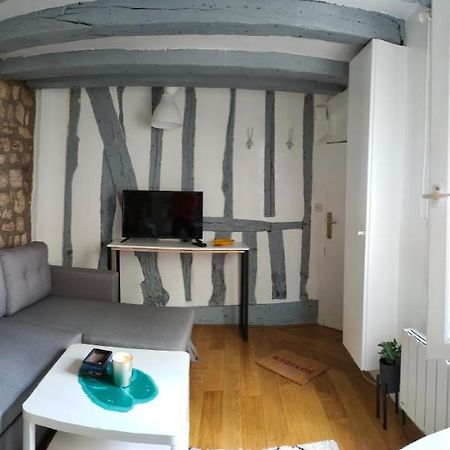 Studio Charme Haut-Marais ปารีส ภายนอก รูปภาพ